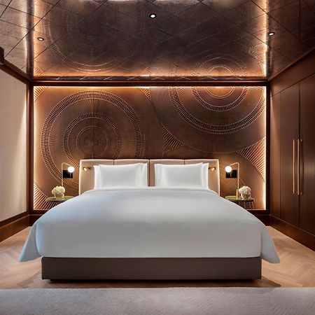 Almanac Palais Vienna 호텔 외부 사진 A bedroom at The Edition
